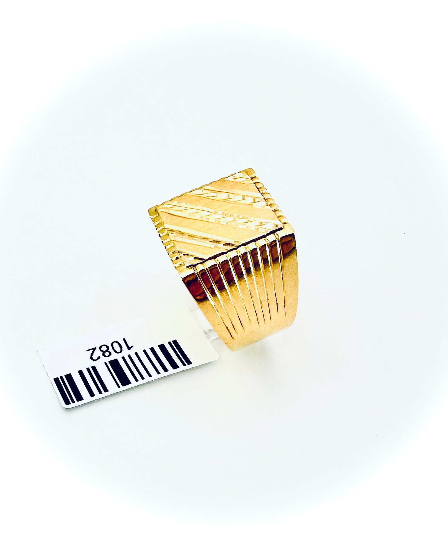 21kt Men laser cut Ring