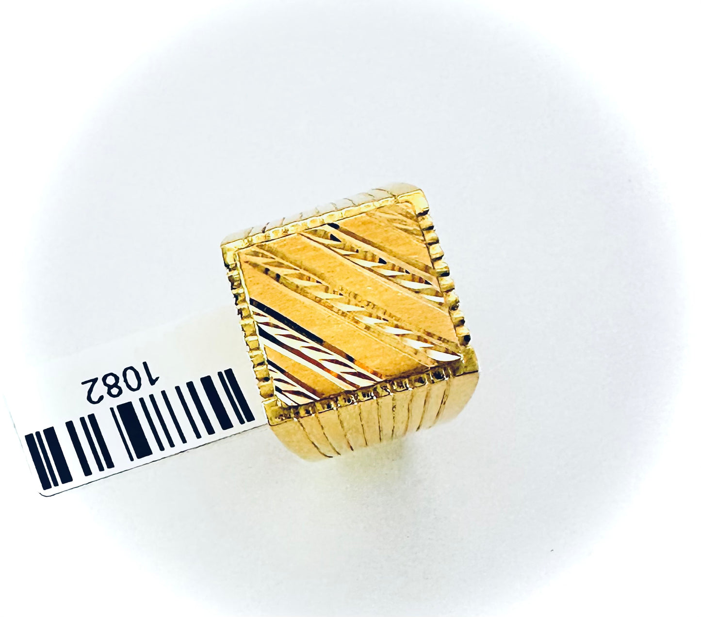 21kt Men laser cut Ring