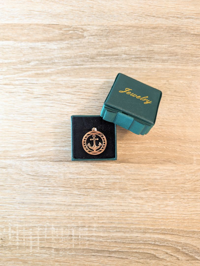18kt Anchor Pendant