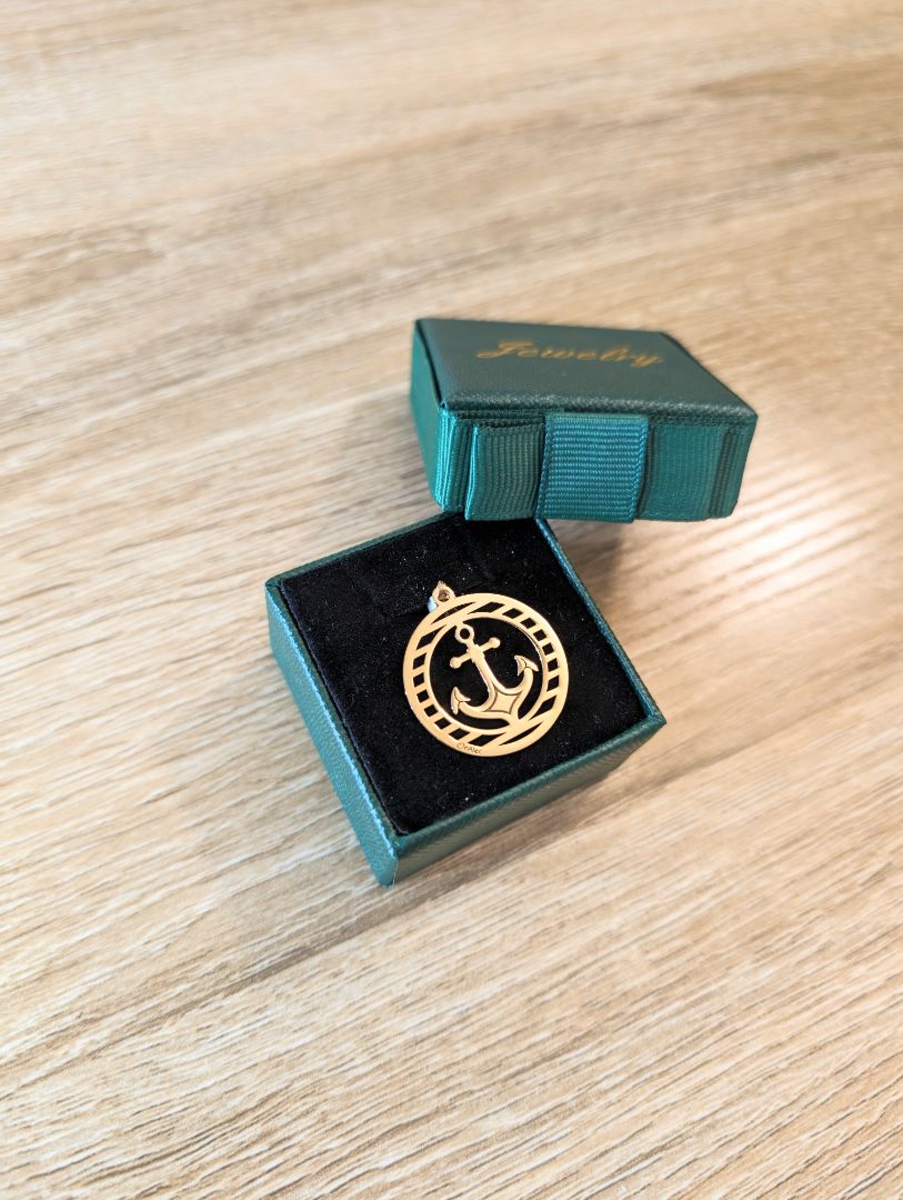 18kt Anchor Pendant