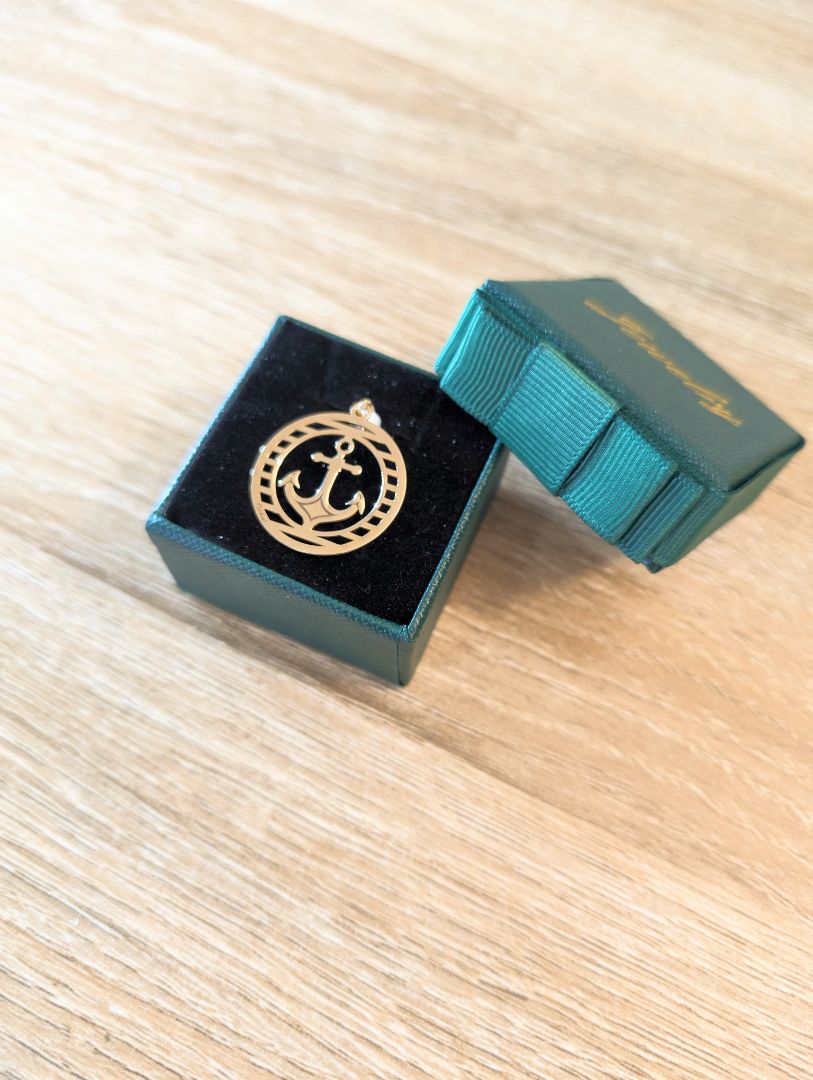 18kt Anchor Pendant