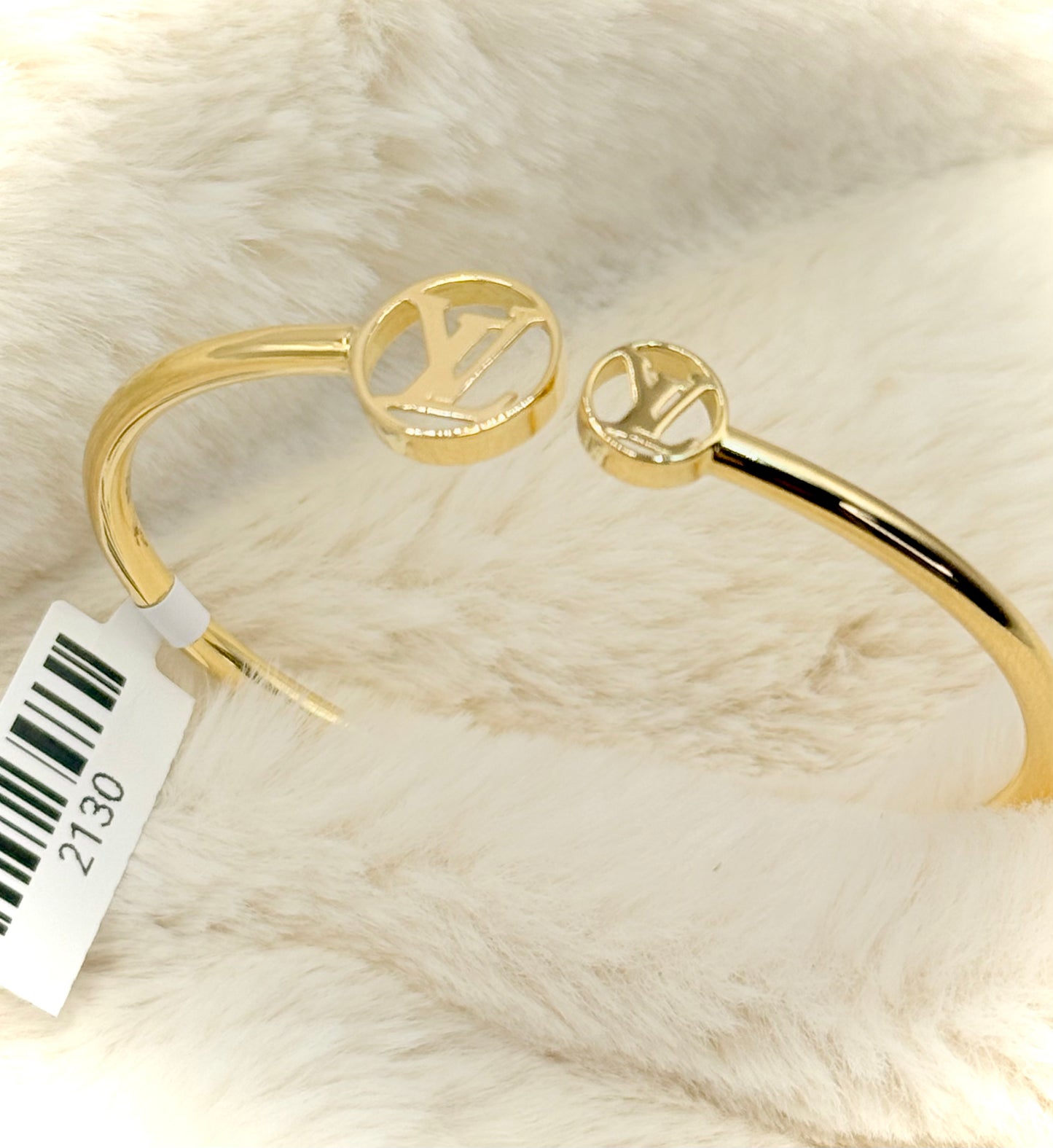 18kt Gold Designer Bangle