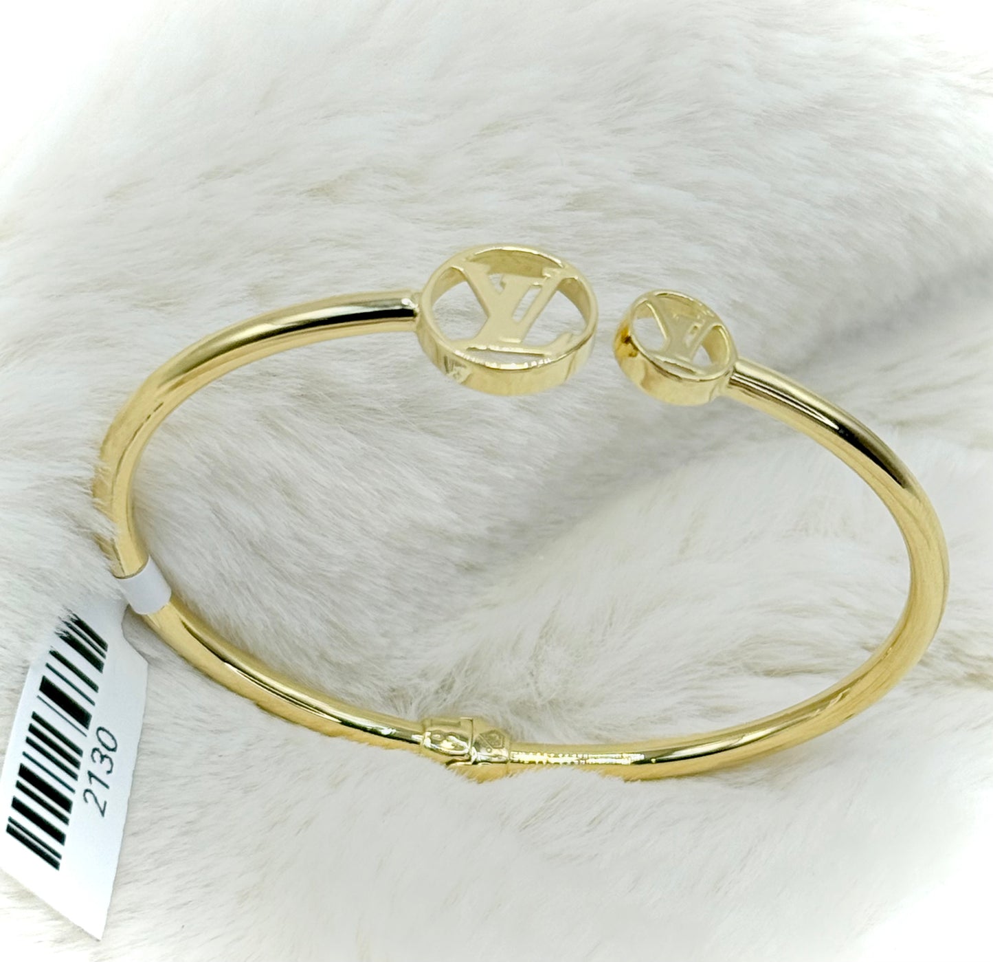 18kt Gold Designer Bangle
