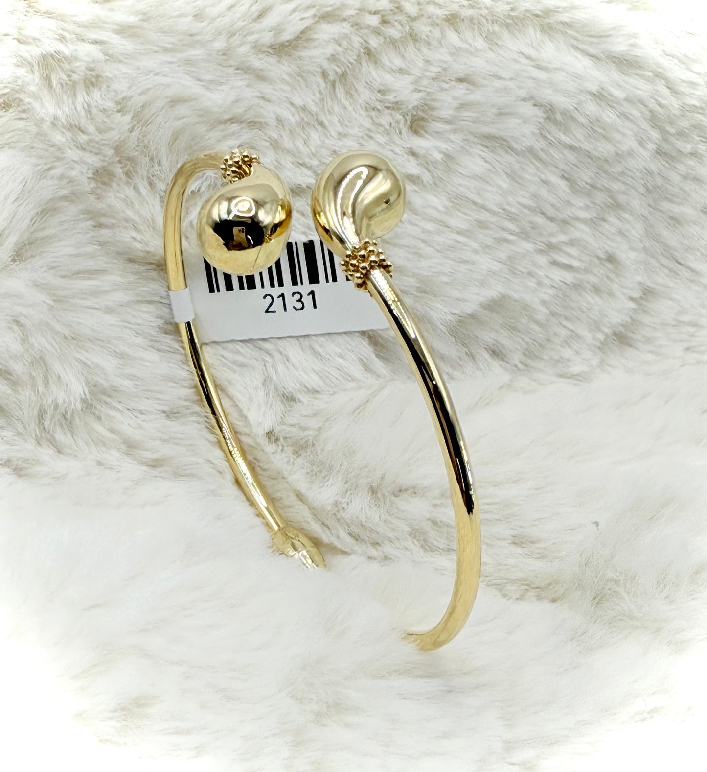 18kt Gold Designer Bangle