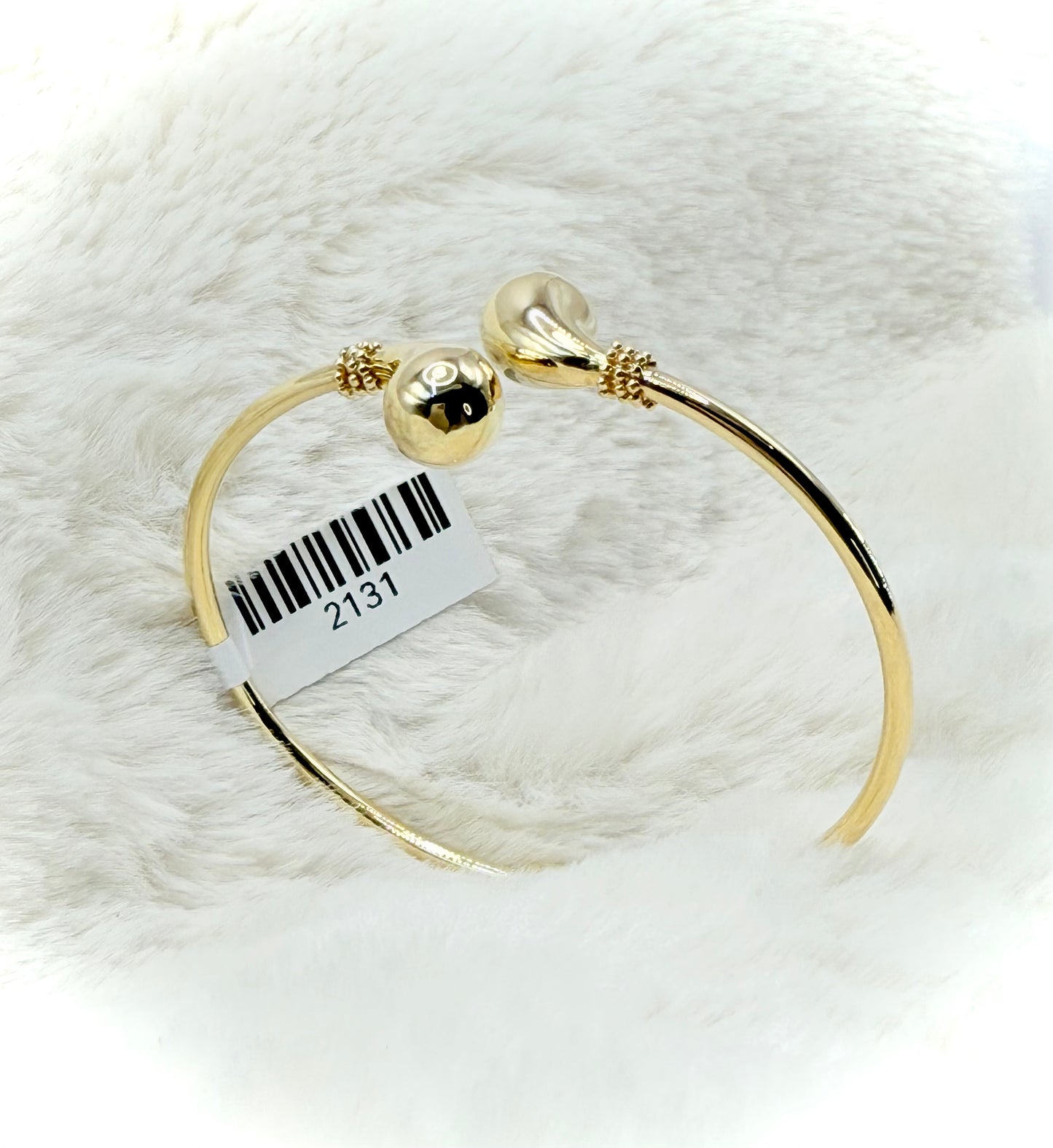 18kt Gold Designer Bangle