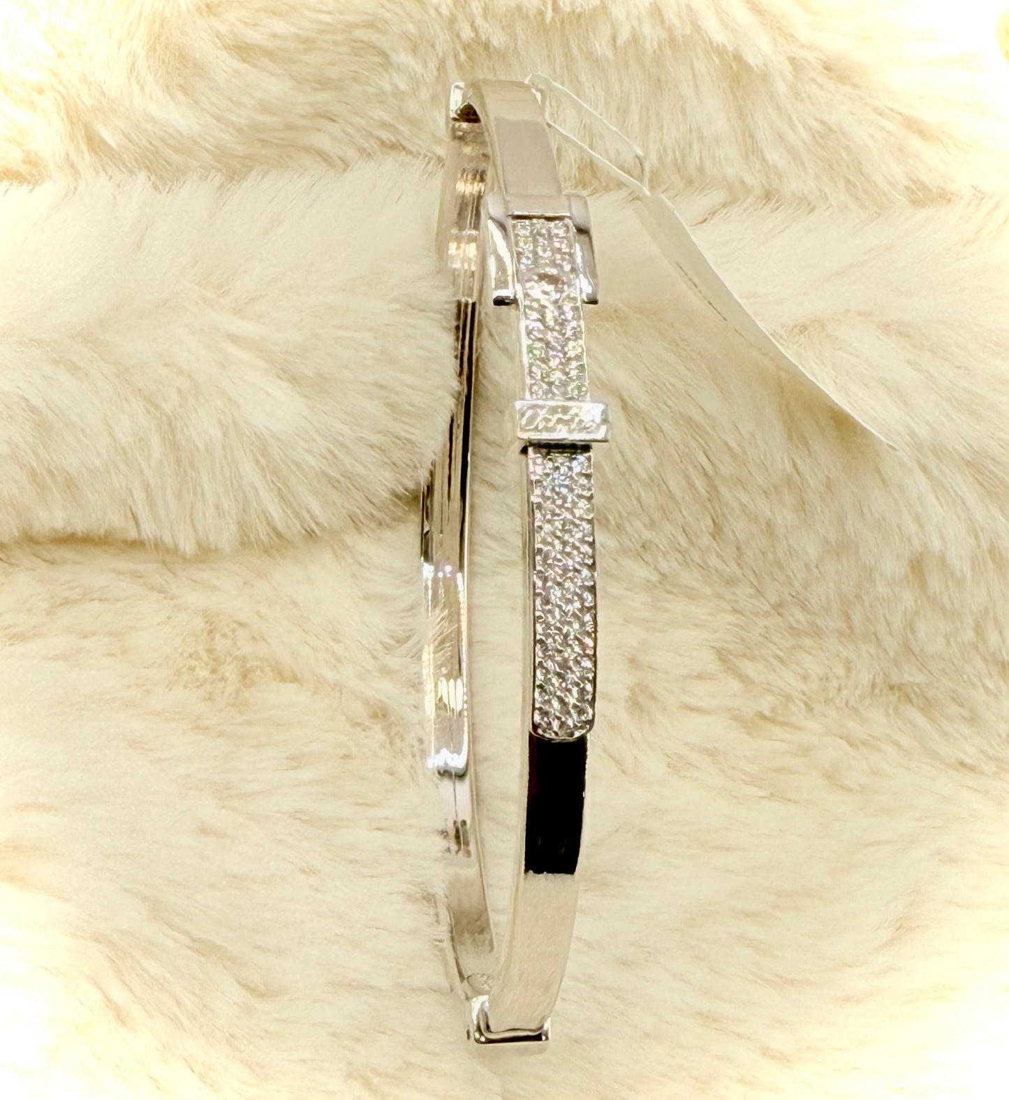 18K White Gold Belt Bangle