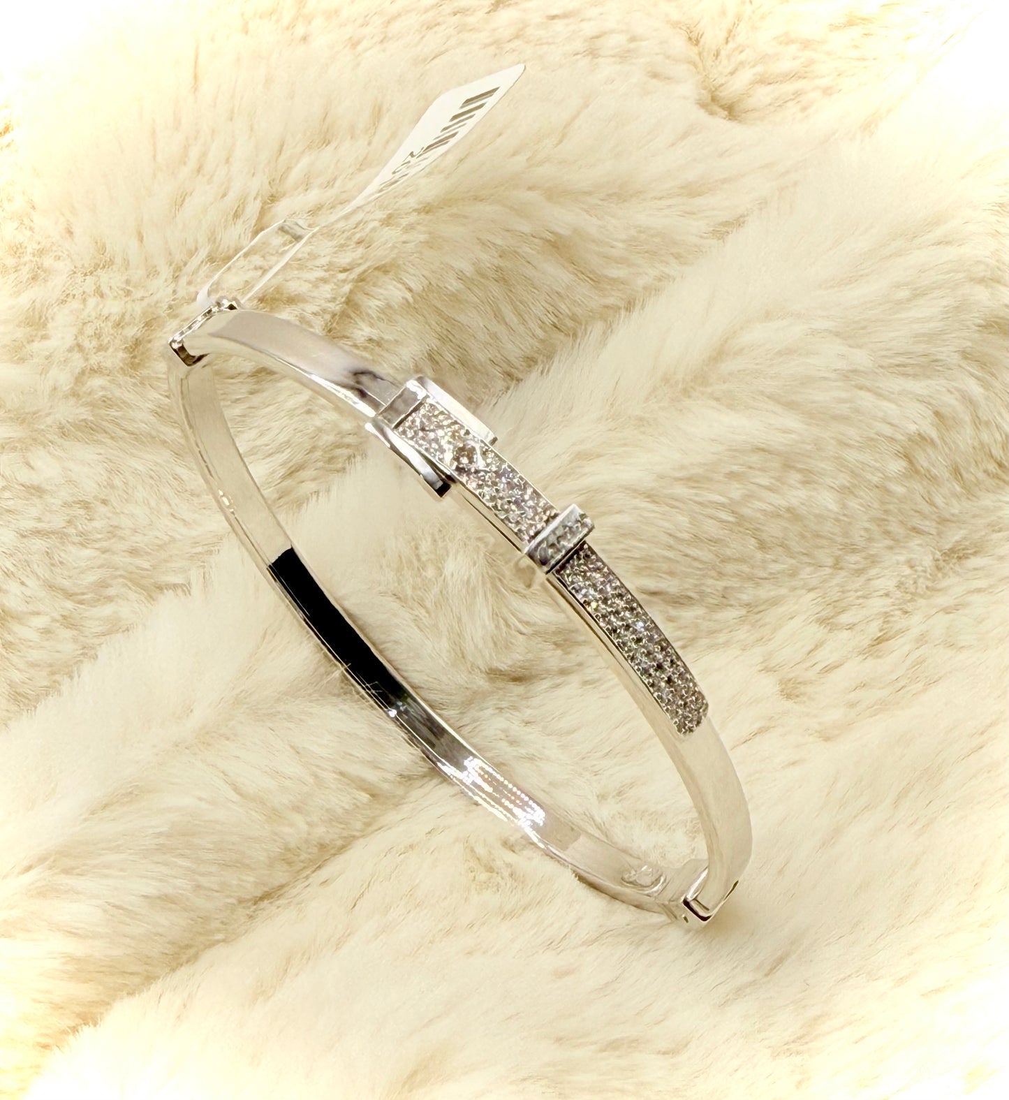 18K White Gold Belt Bangle