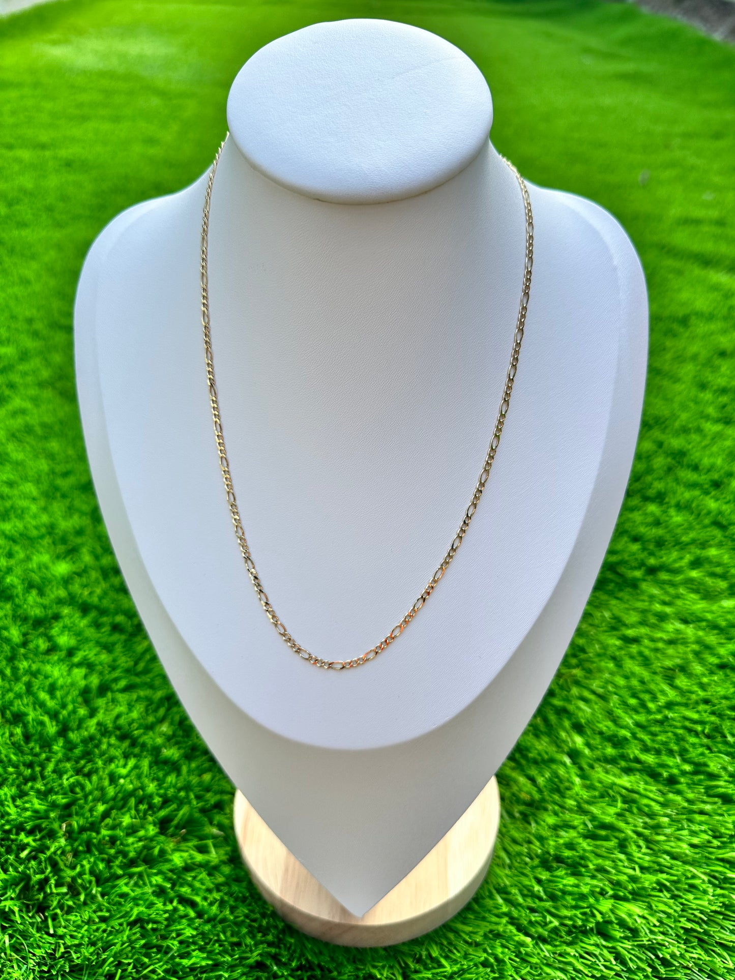 18kt Figaro Chain