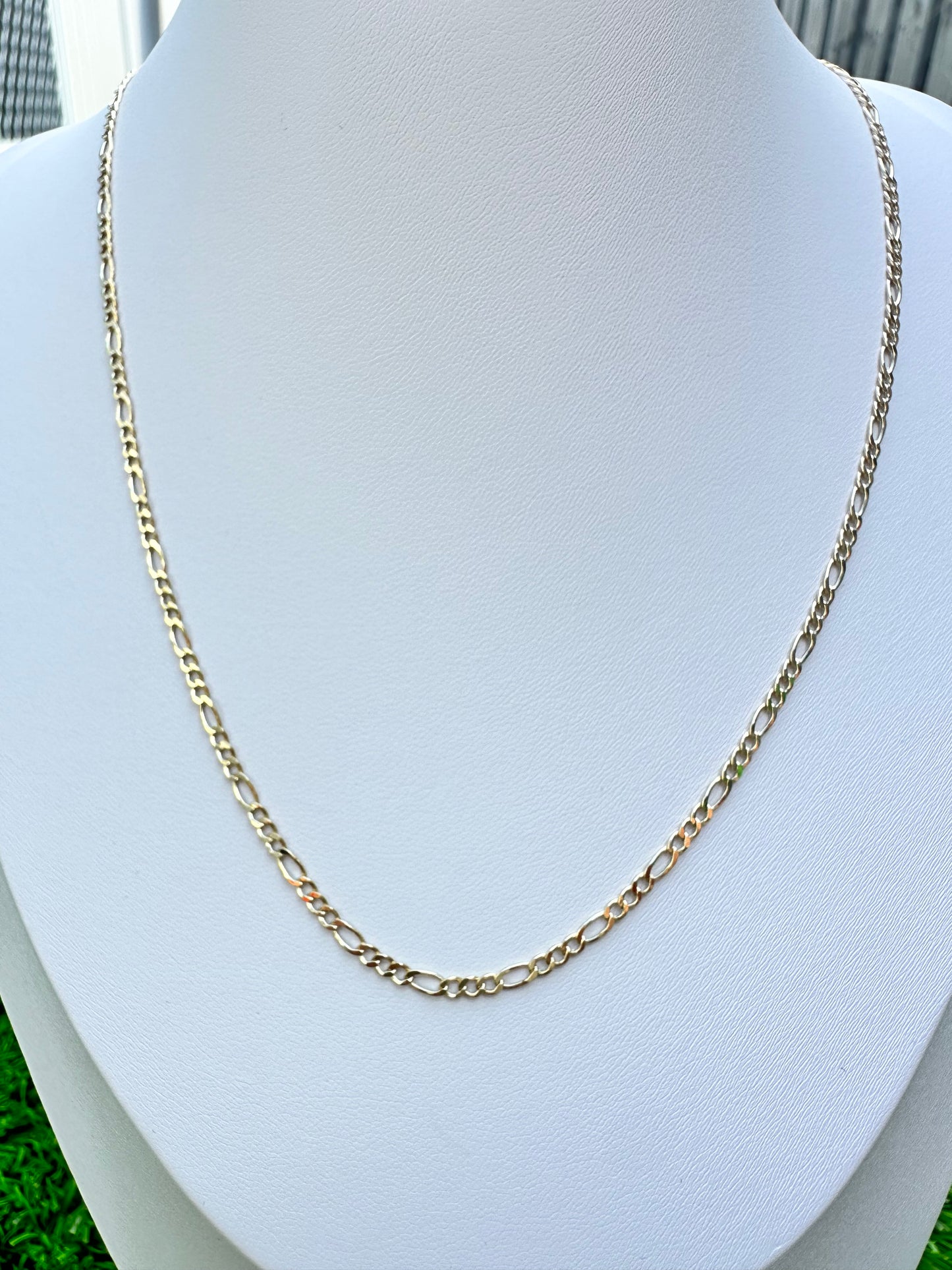 18kt Figaro Chain