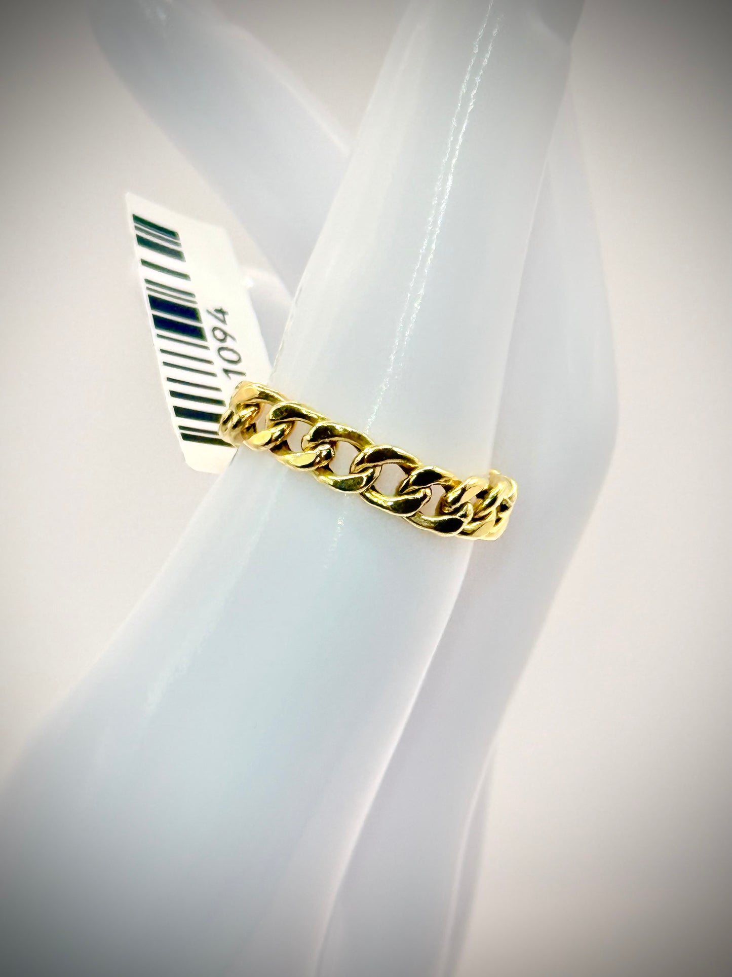 18Karat Gold Chain Ring