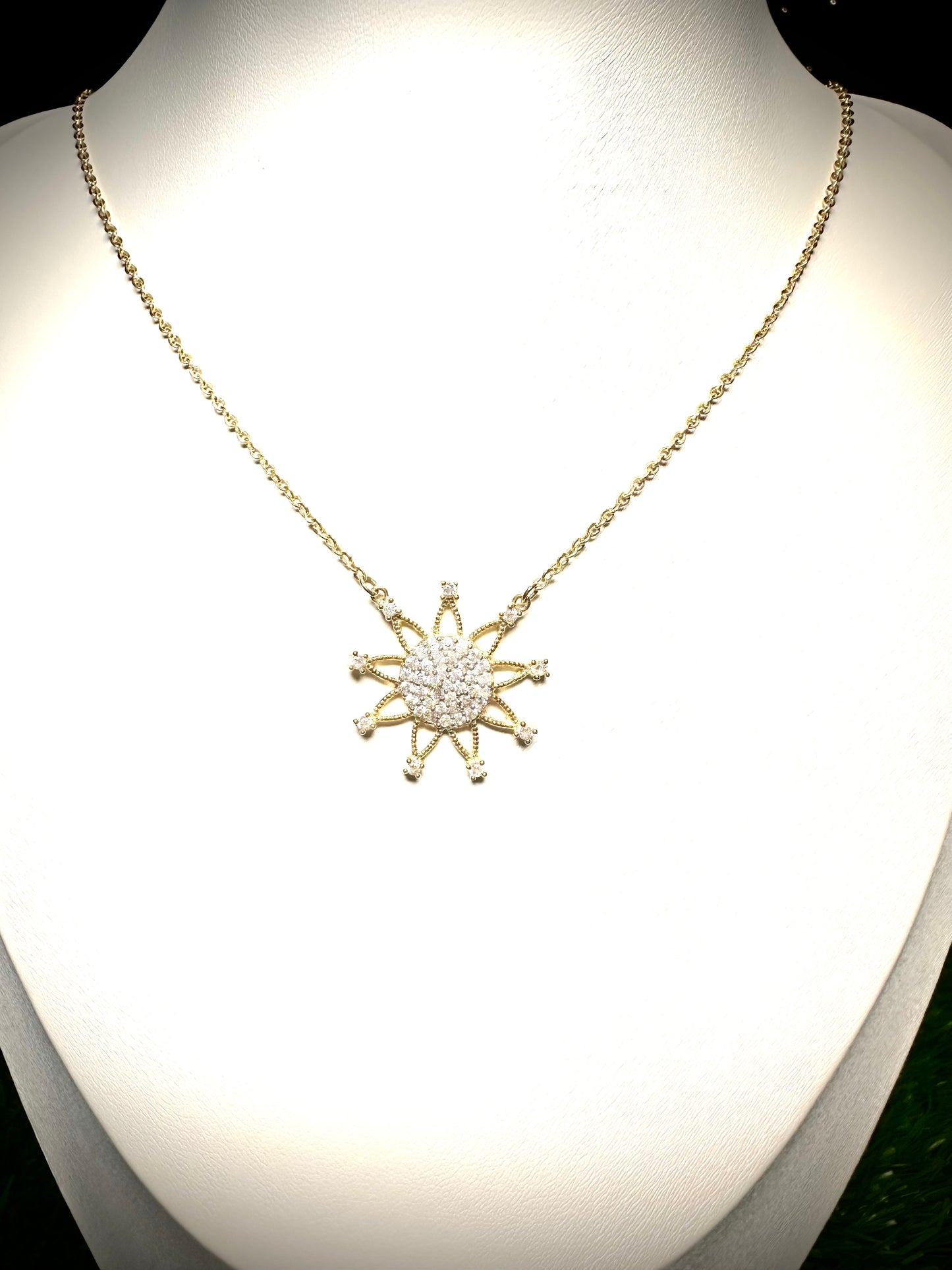 18Kt Sun Necklace