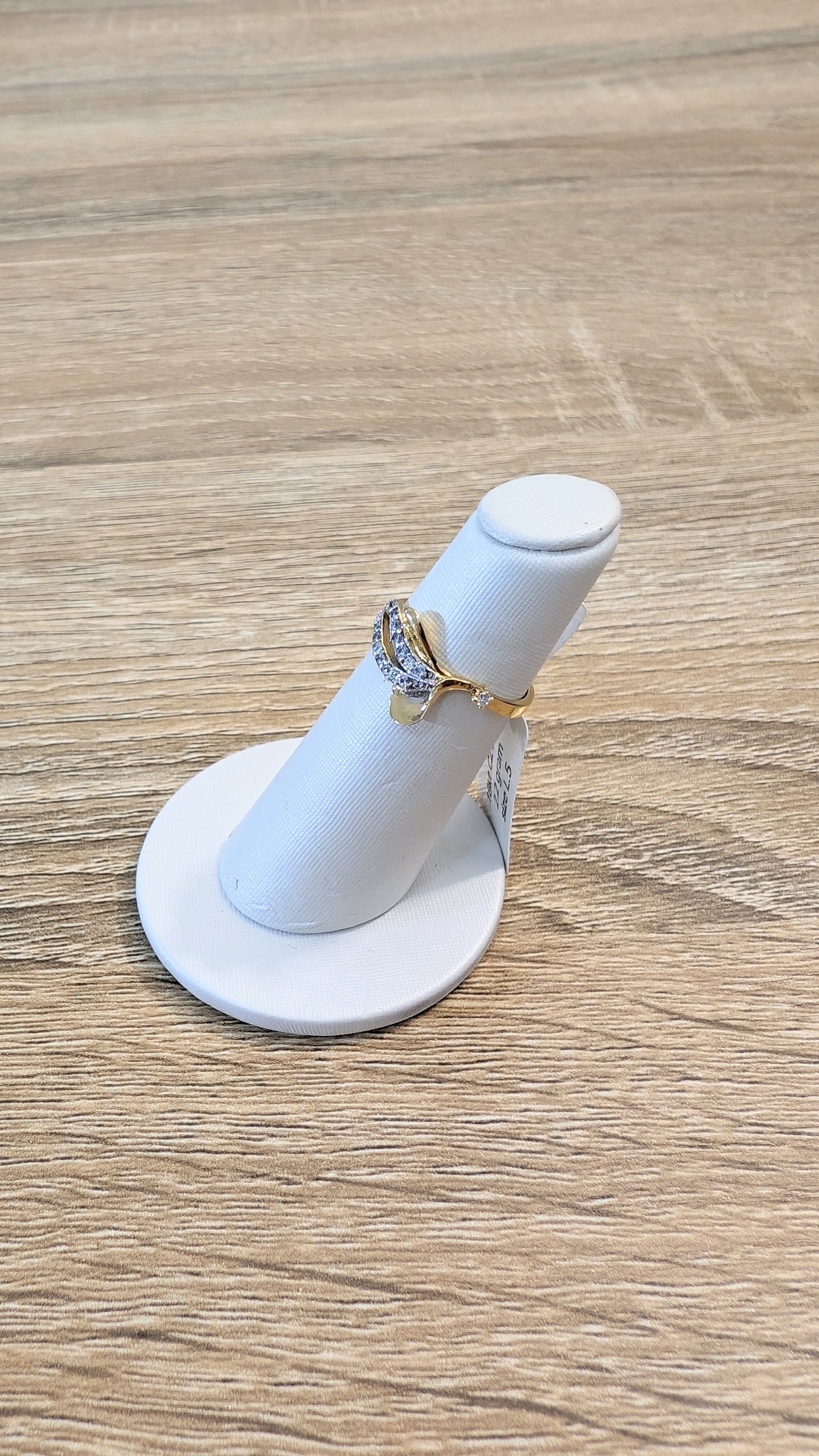 18kt Dress Ring