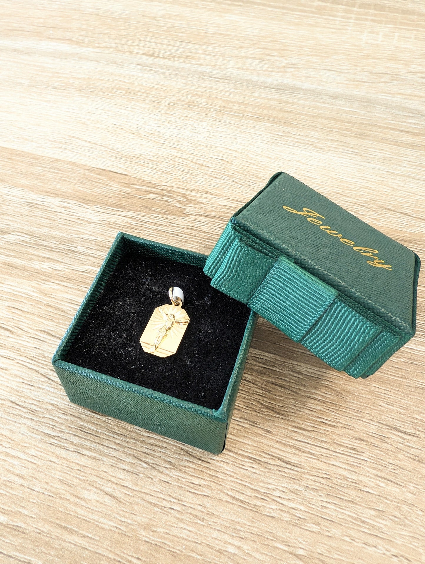 18kt Plate Curifix