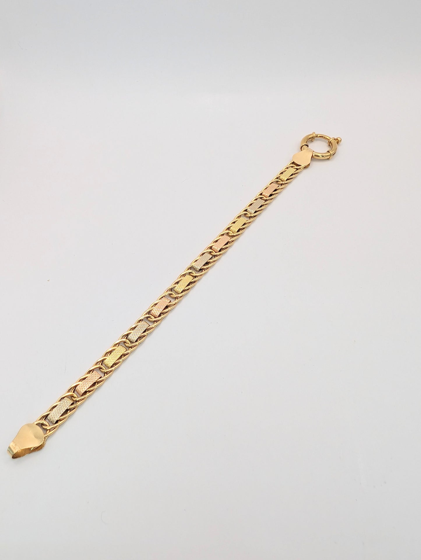 18kt Hollow Bracelet