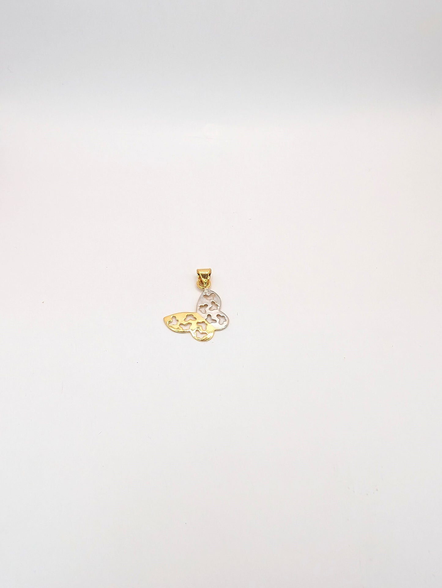 18kt Butterfly Pendant