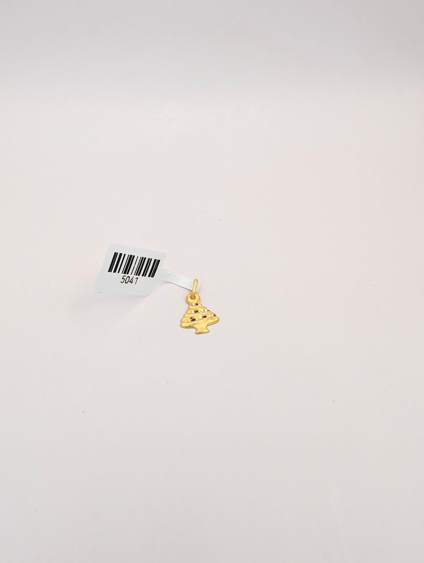 18kt Cedar Pendant