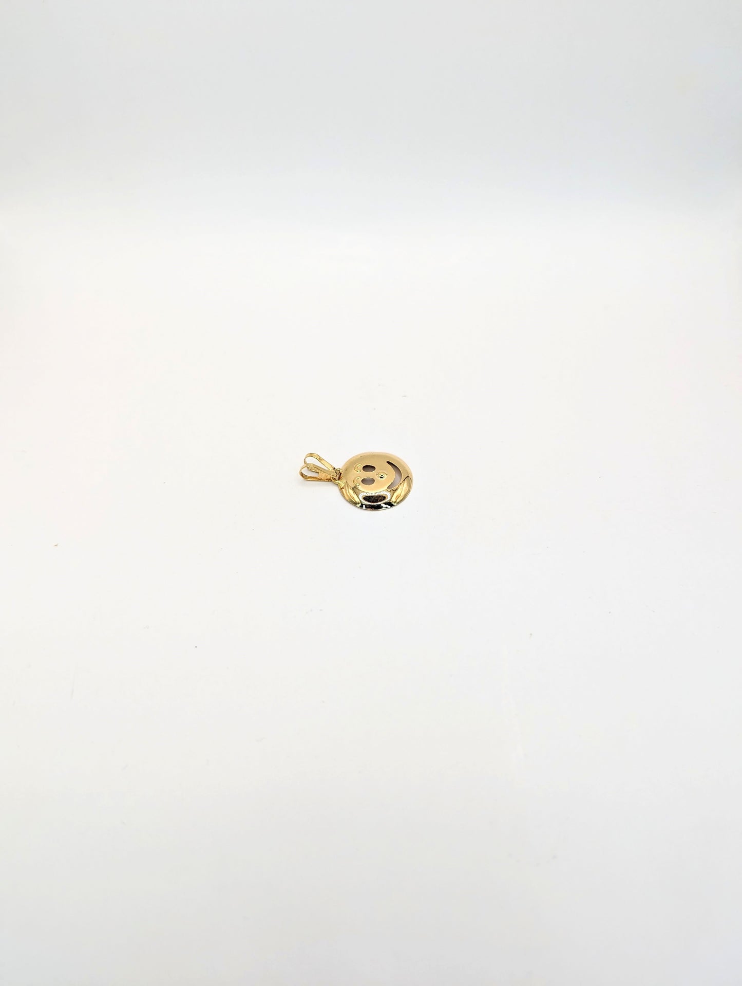 18kt Smily Face Pendant