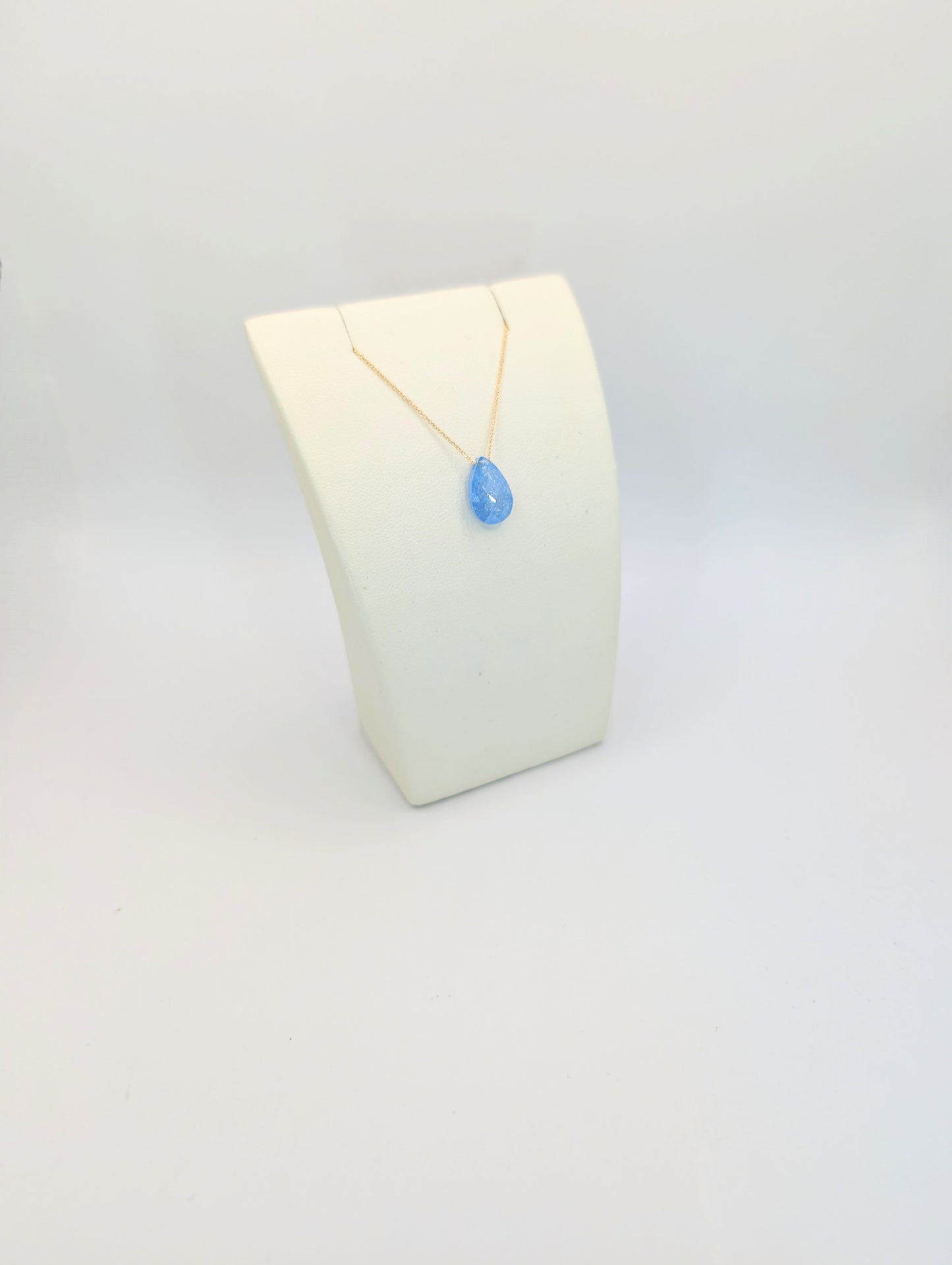18kt Blue Pear Necklace