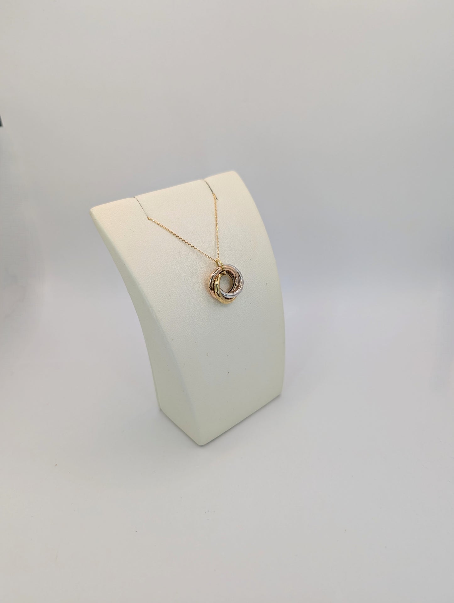 18kt Three Tone Hoops Necklace