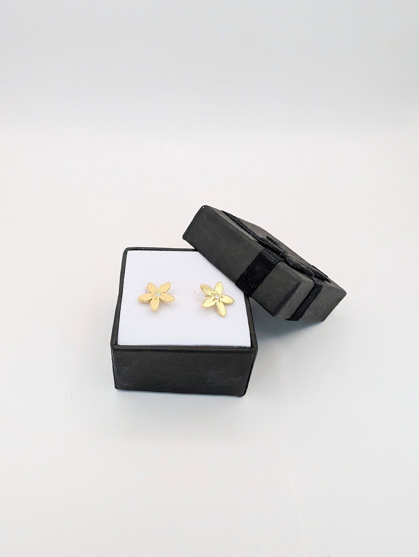 18kt CZ Jasmine Earring