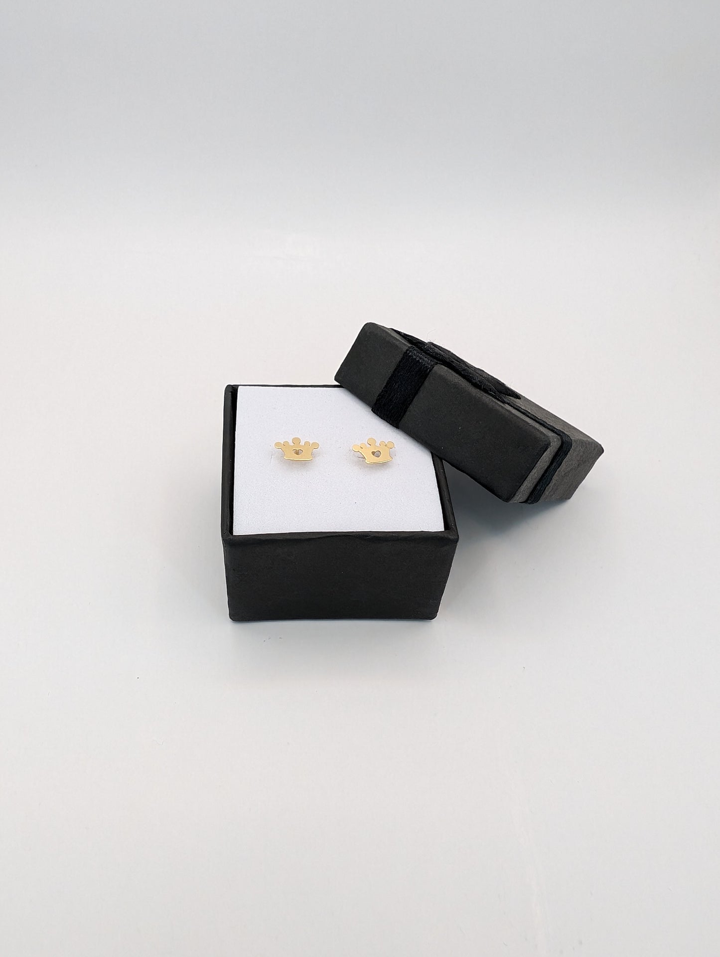 18kt Crown Earring