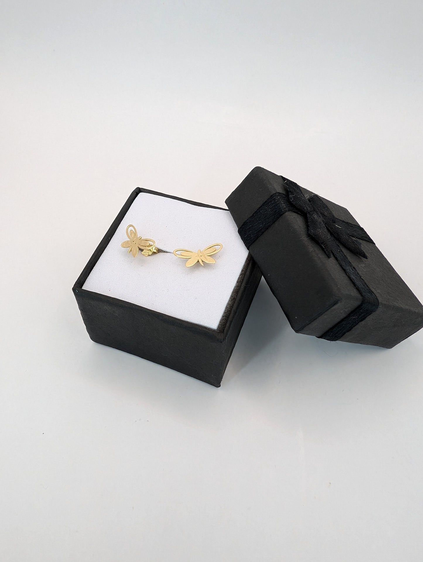 18kt Butterfly Earring