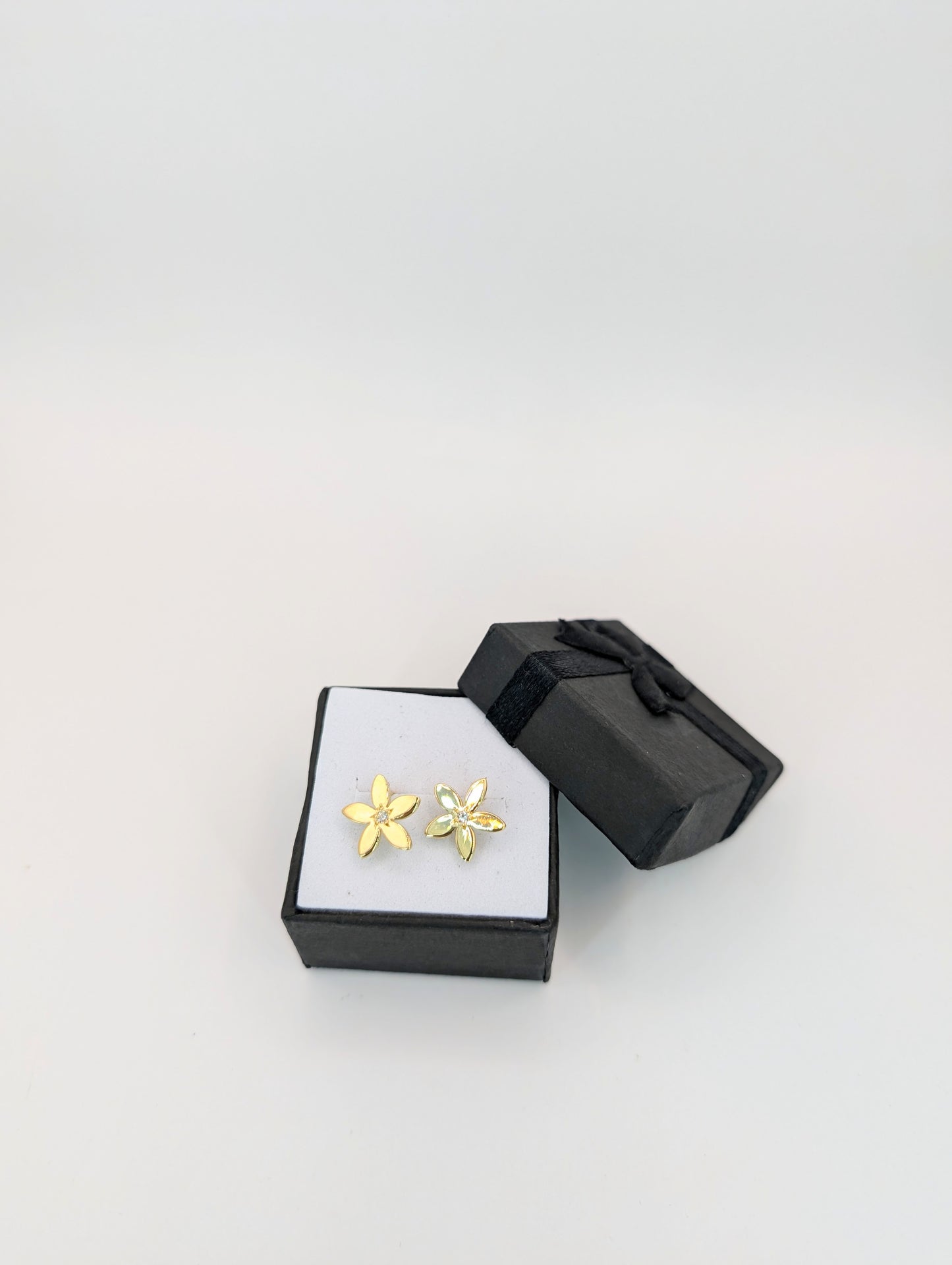 18kt CZ Jasmine Earring