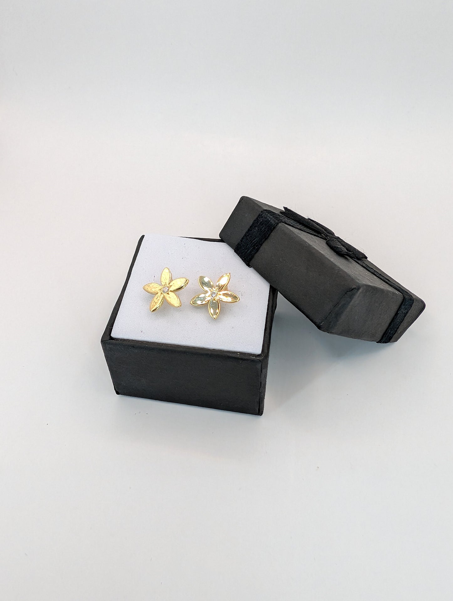 18kt CZ Jasmine Earring