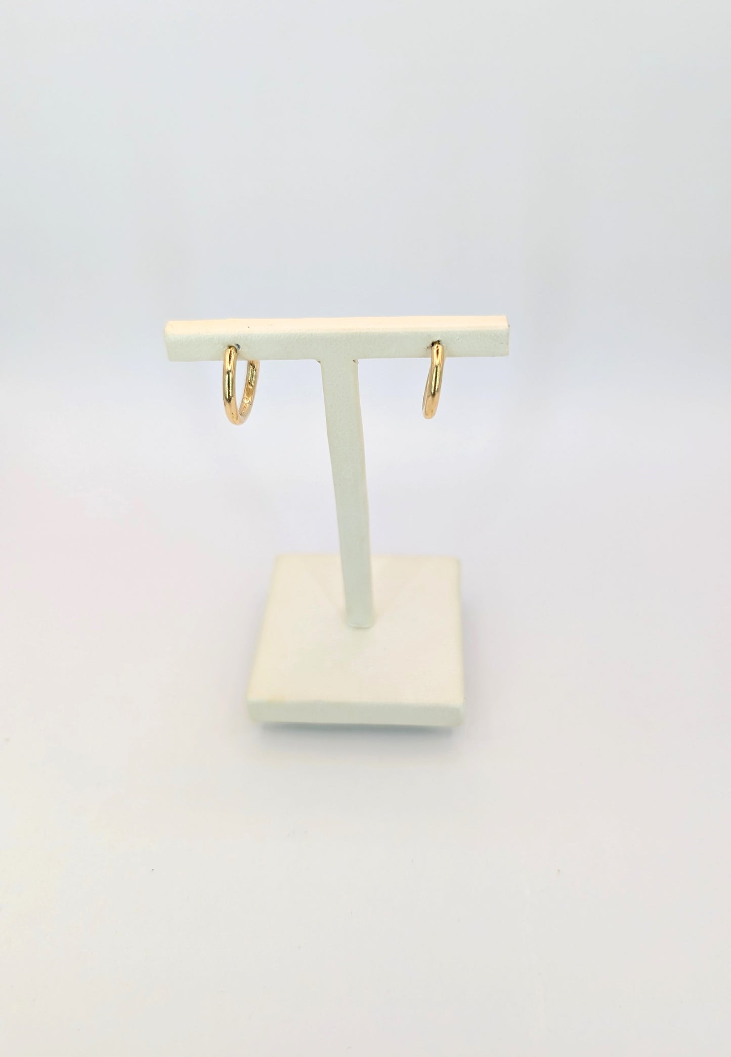 18kt Sleeper Earring