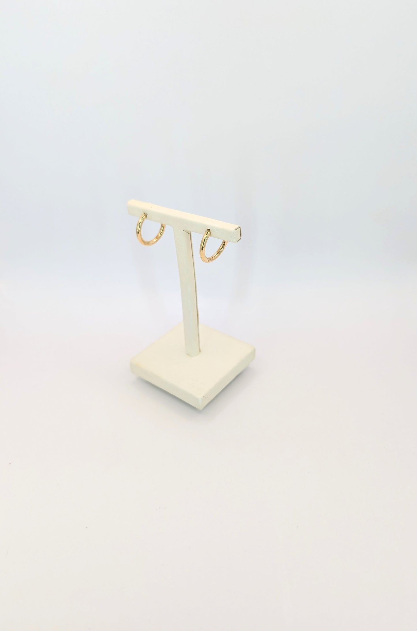 18kt Sleeper Earring