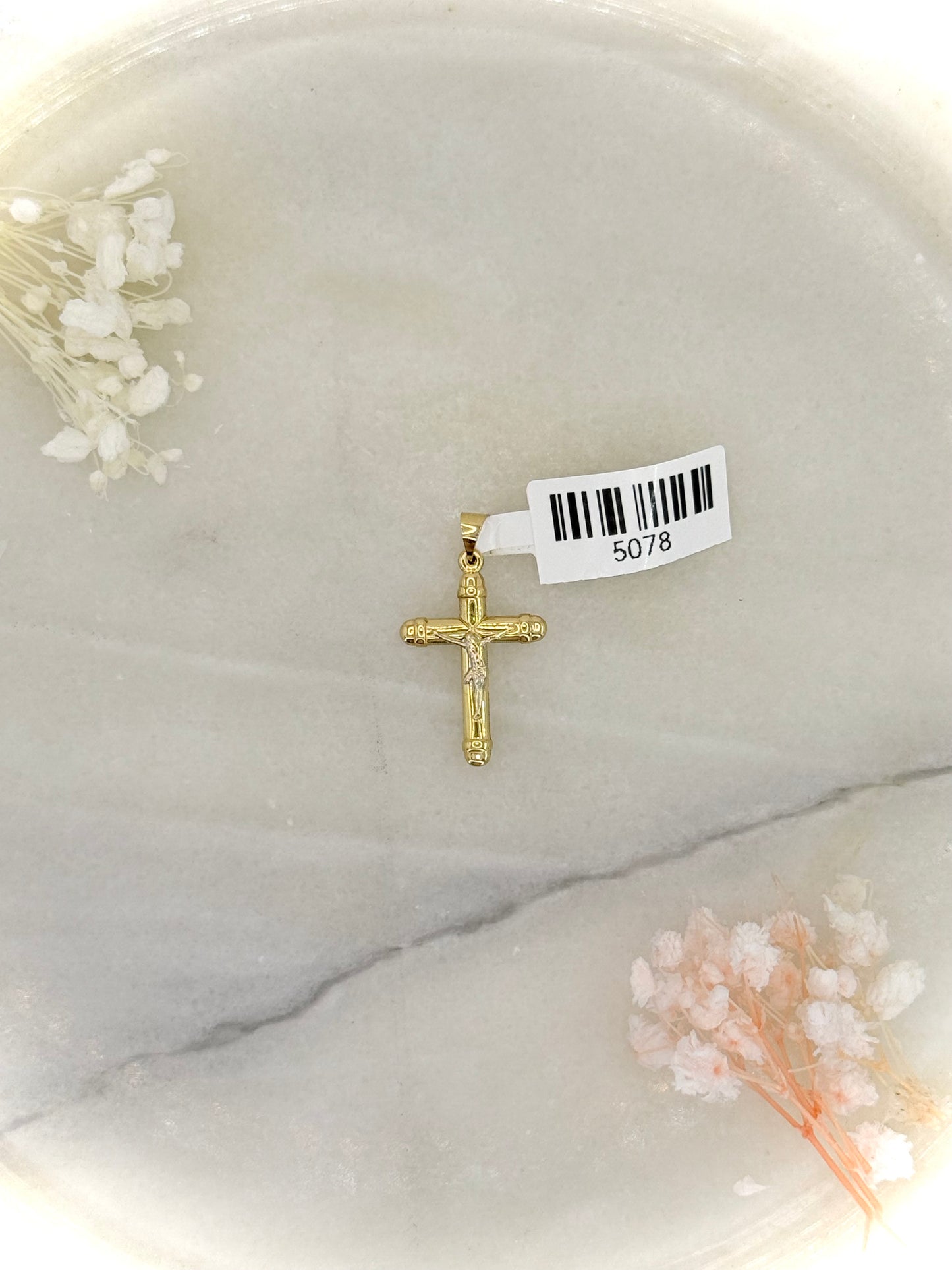 18K Yellow Gold Crucifix Pendant