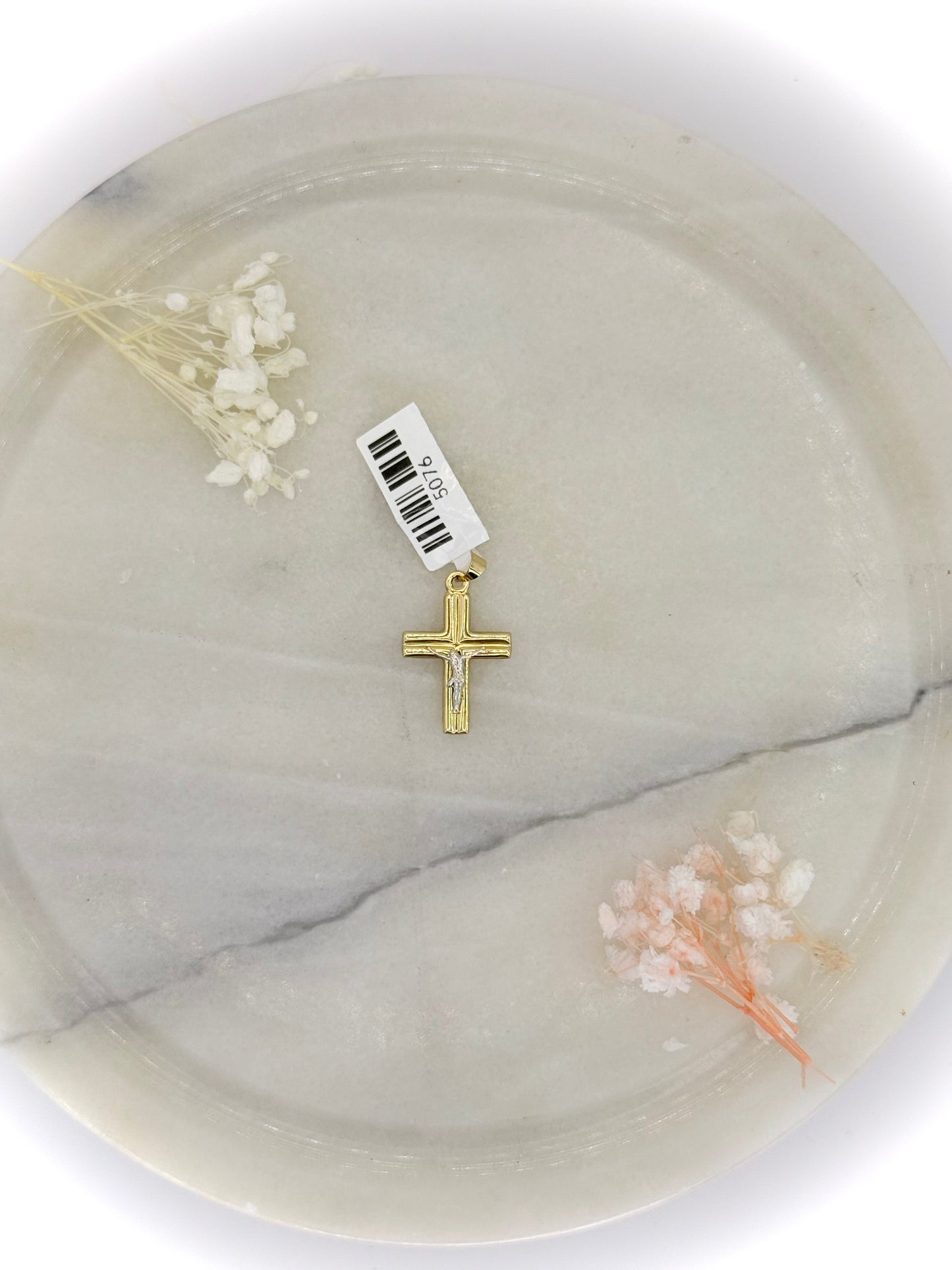 18K Yellow Gold Crucifix Pendant