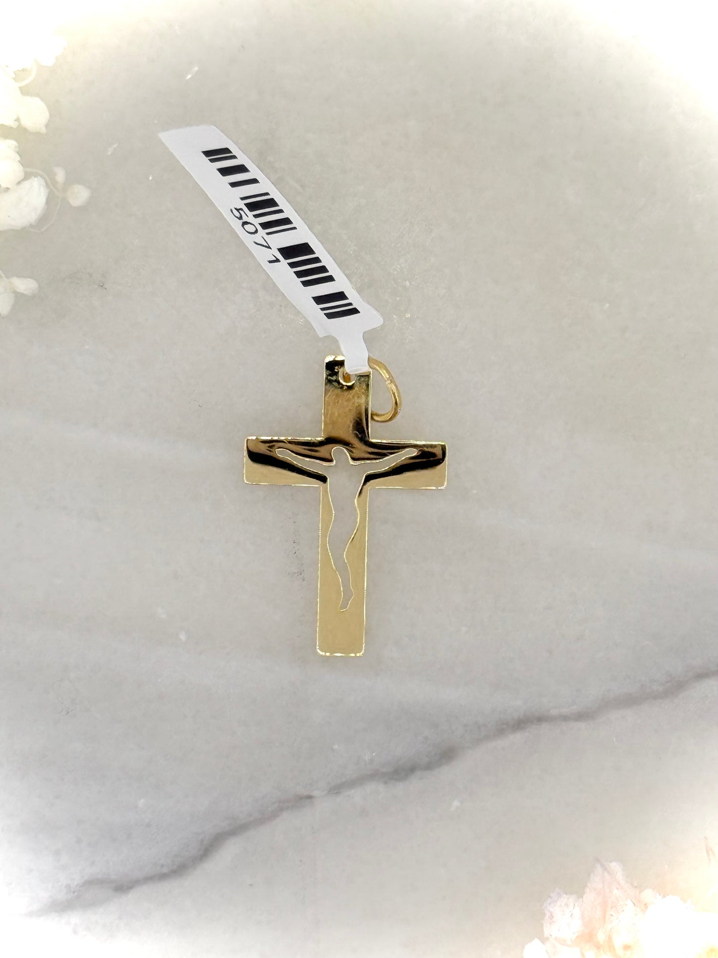 18K Yellow Gold Engraved Crucifix Pendant