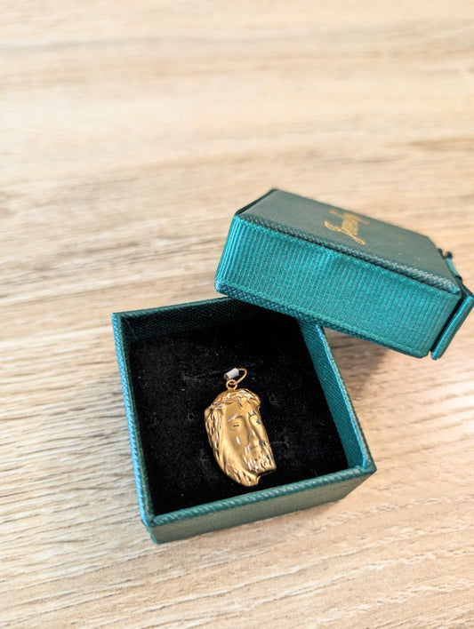 18kt Jesus Figure