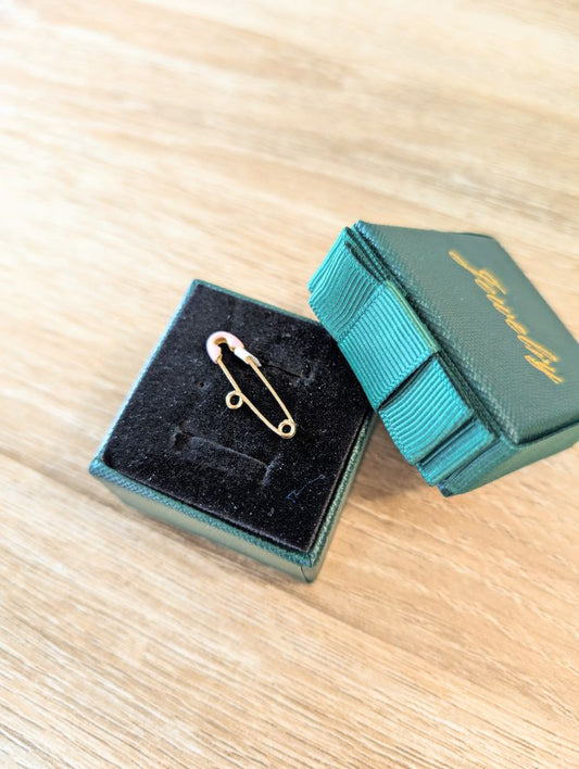 18kt gold Pin