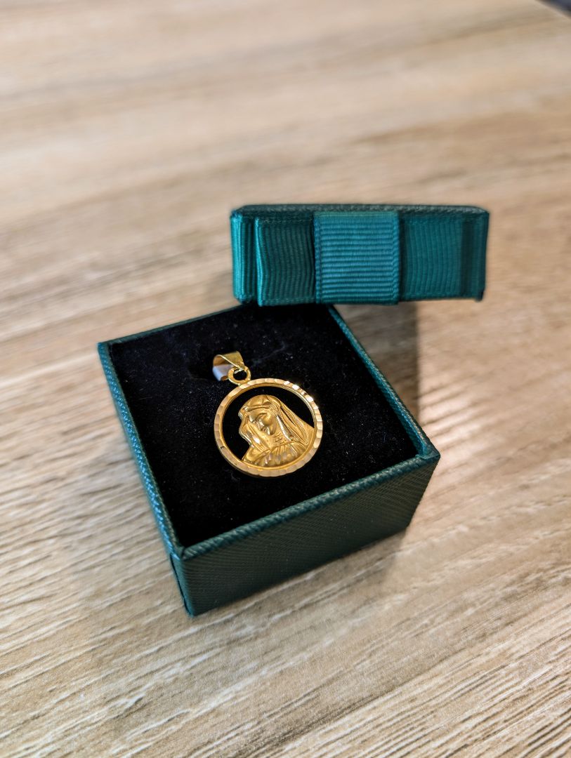 18kt Virgin Mary Framed Pendant