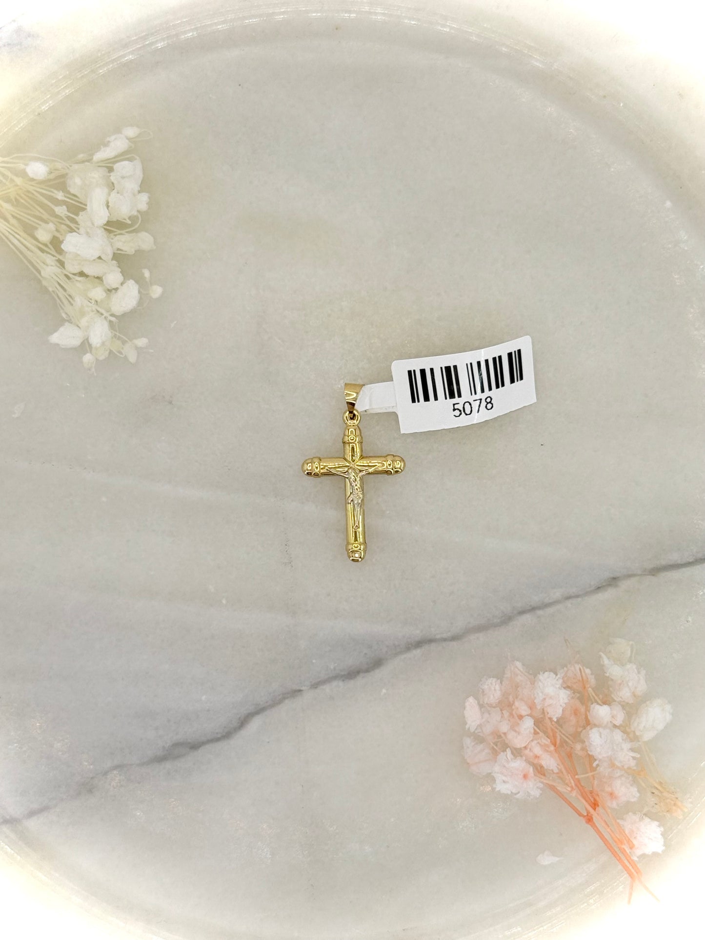 18K Yellow Gold Crucifix Pendant