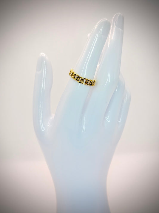 18Karat Gold Chain Ring