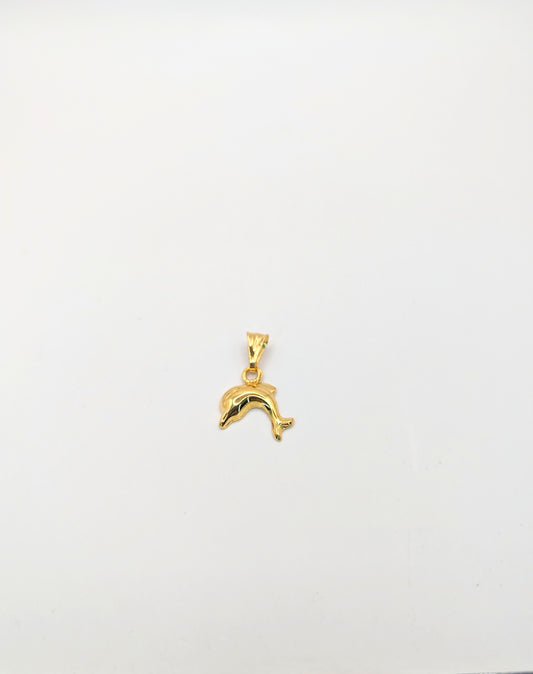 18kt Dolphin Pendant