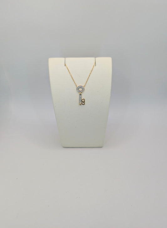 18kt Gold Key Necklace